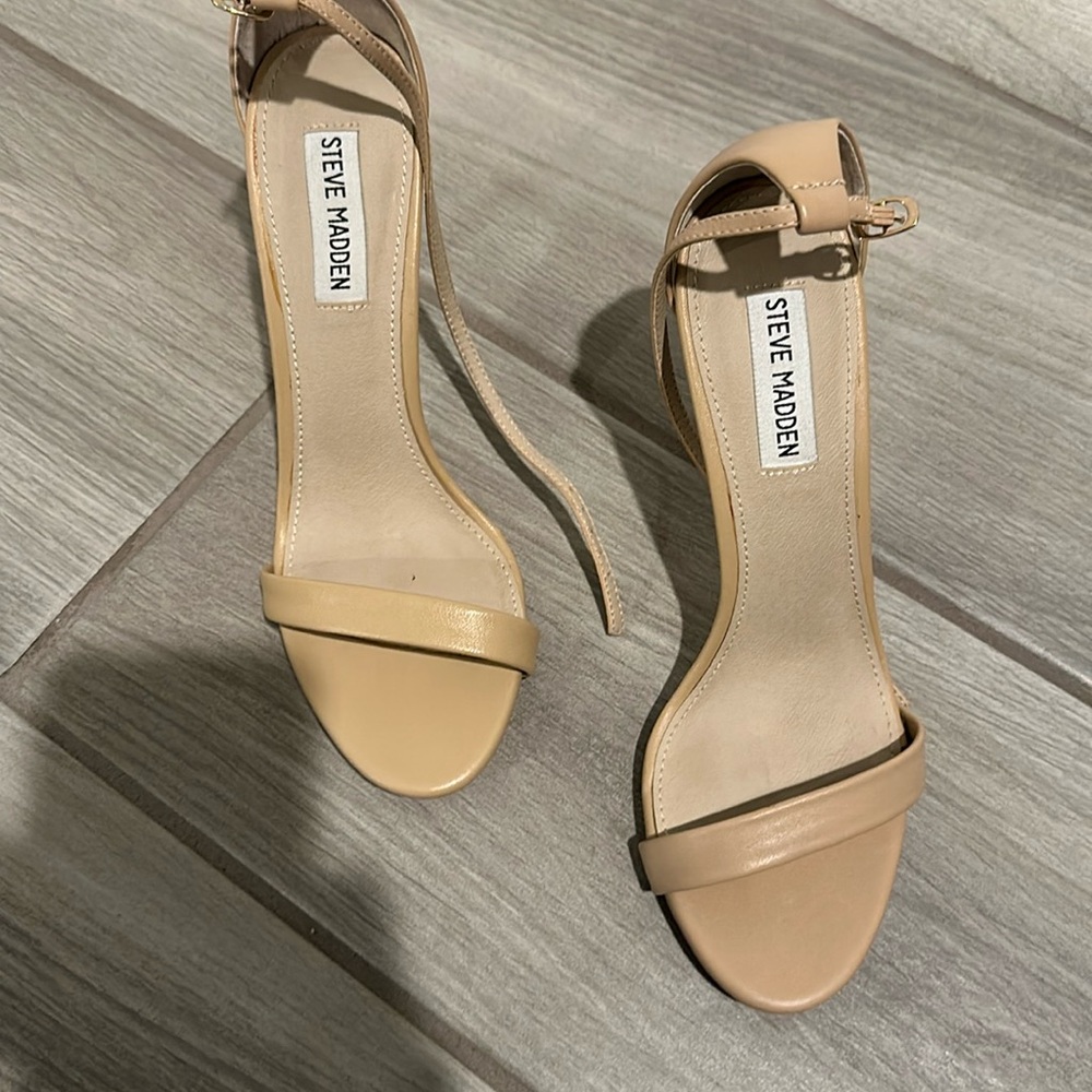Nude Steve Madden heels